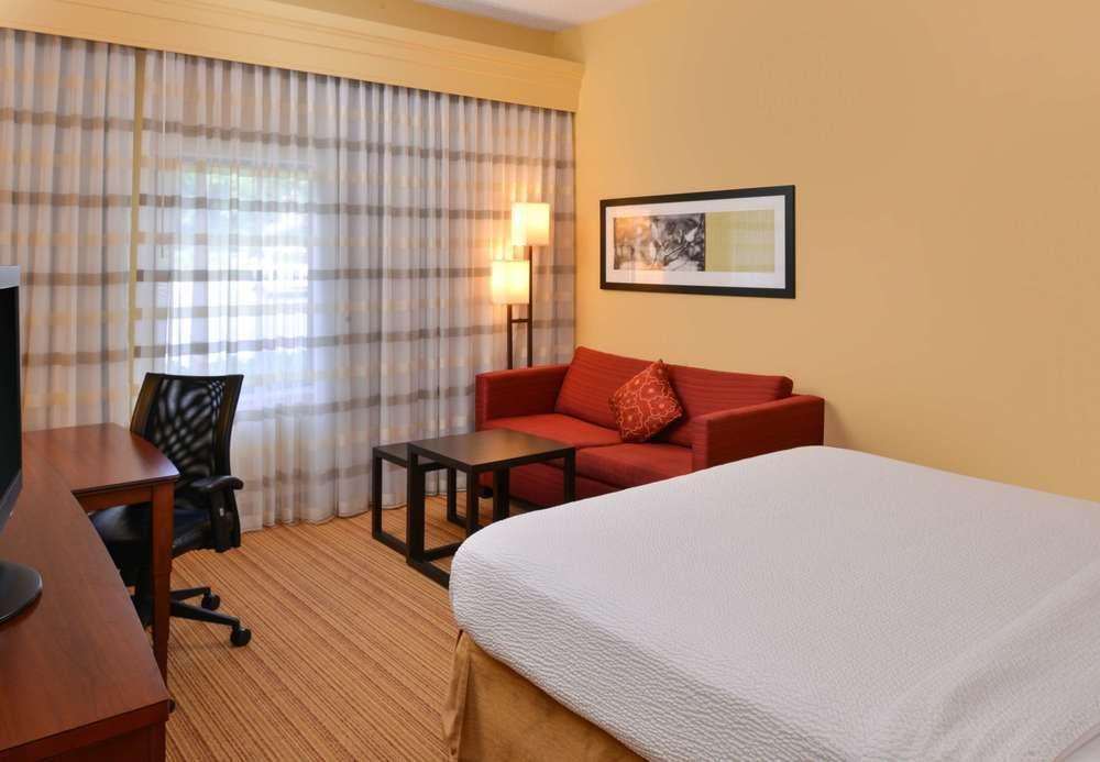 Courtyard By Marriott Columbia Northeast/Fort Jackson Area Exteriör bild