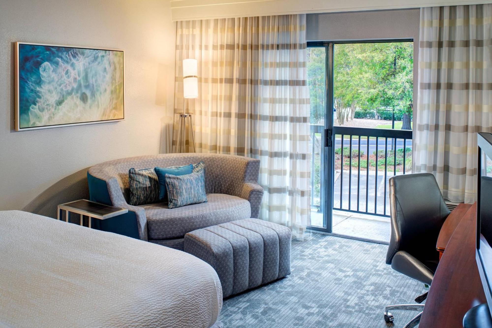Courtyard By Marriott Columbia Northeast/Fort Jackson Area Exteriör bild